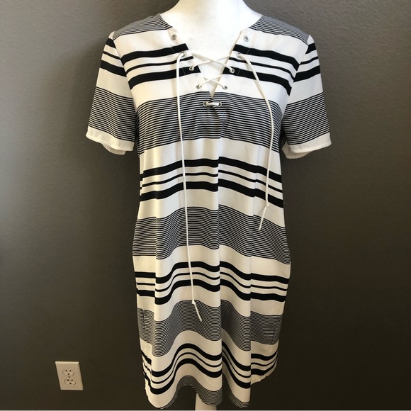 Express Stripe Lace Up Shift Dress - Picture 4 of 10